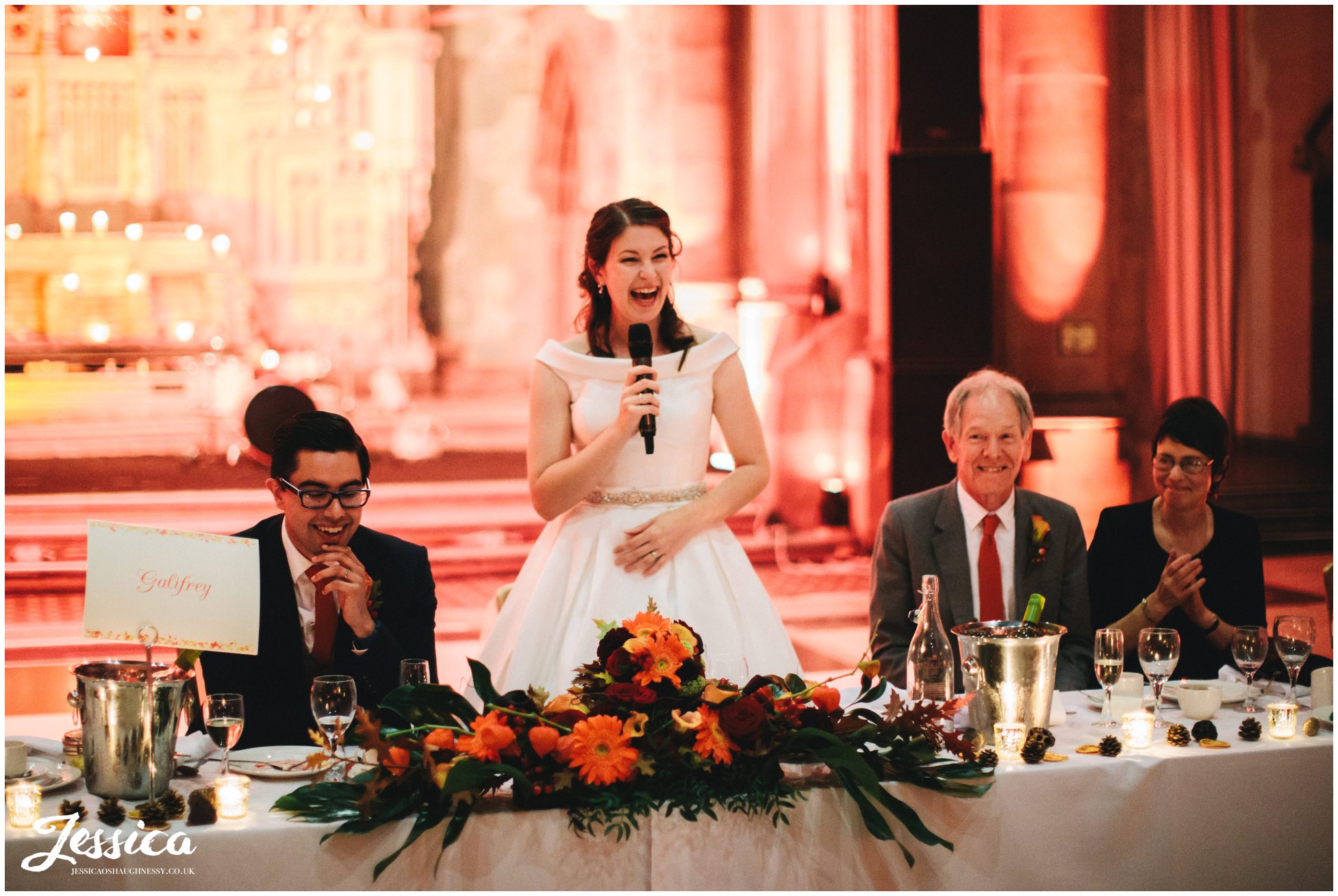 bride gives her speech to thank her family