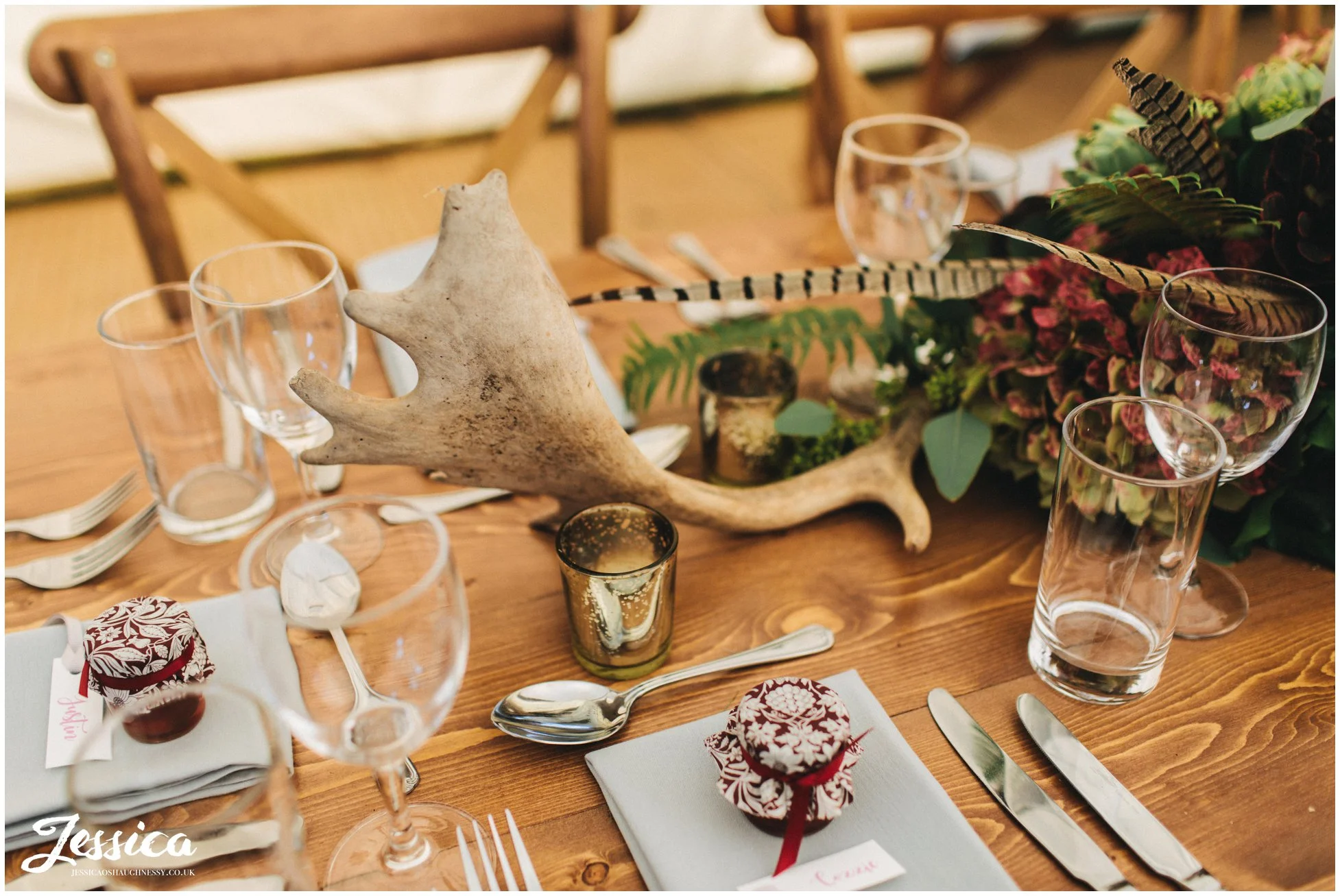 antlers & flowers decorate the tables