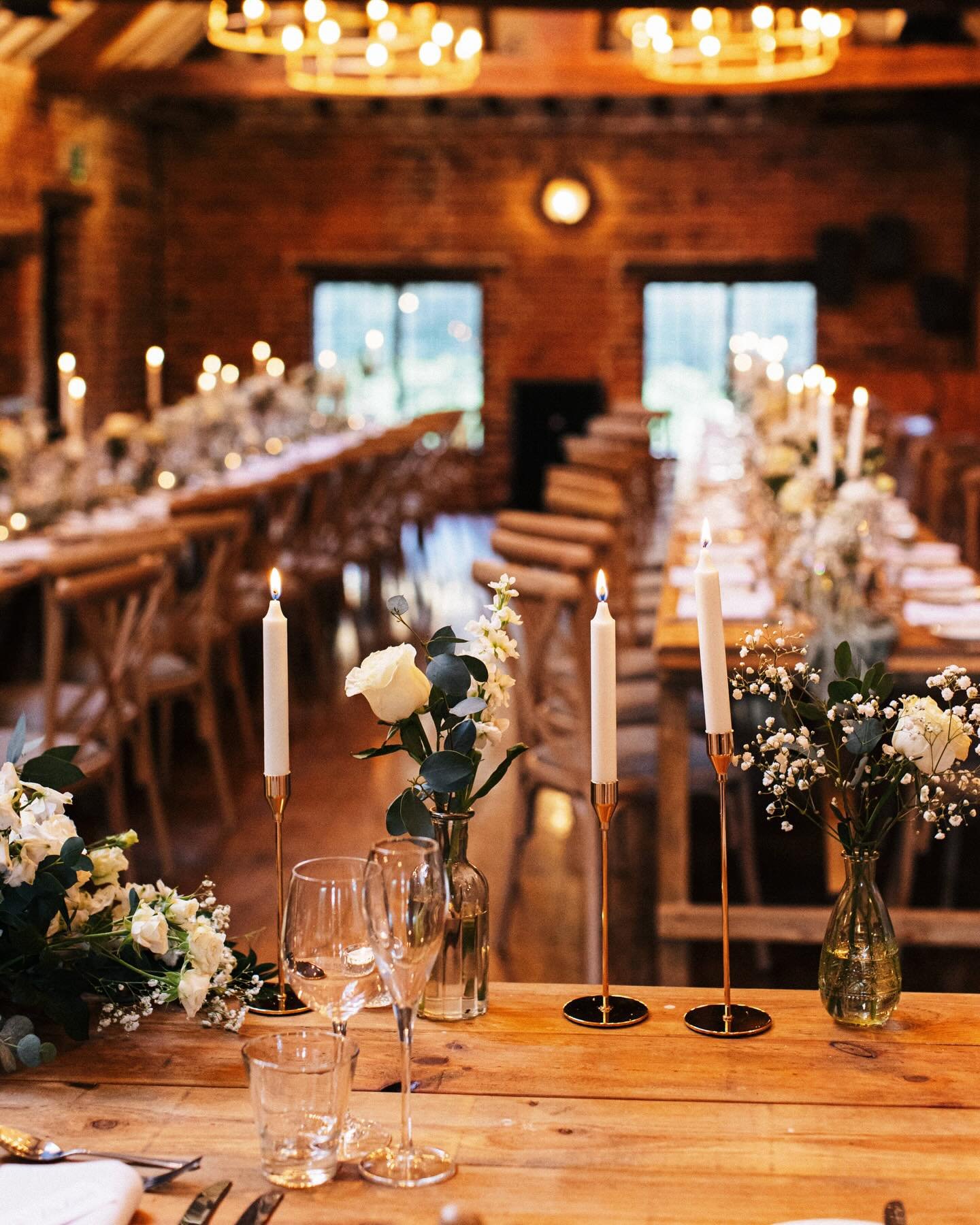 C&amp;J&rsquo;s beautiful Autumnal wedding at the @coachhouseatsoughton 🍁