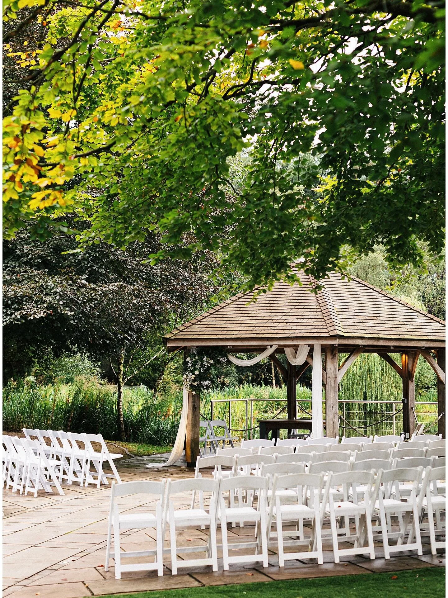 B&A tied the knot at @moddershalloaks. The drive to the venue was very slow considering the storm that was hitting so the last thing I imagined was an outdoor ceremony just a couple of hours later! So glad the rain cleared though and A&B coul