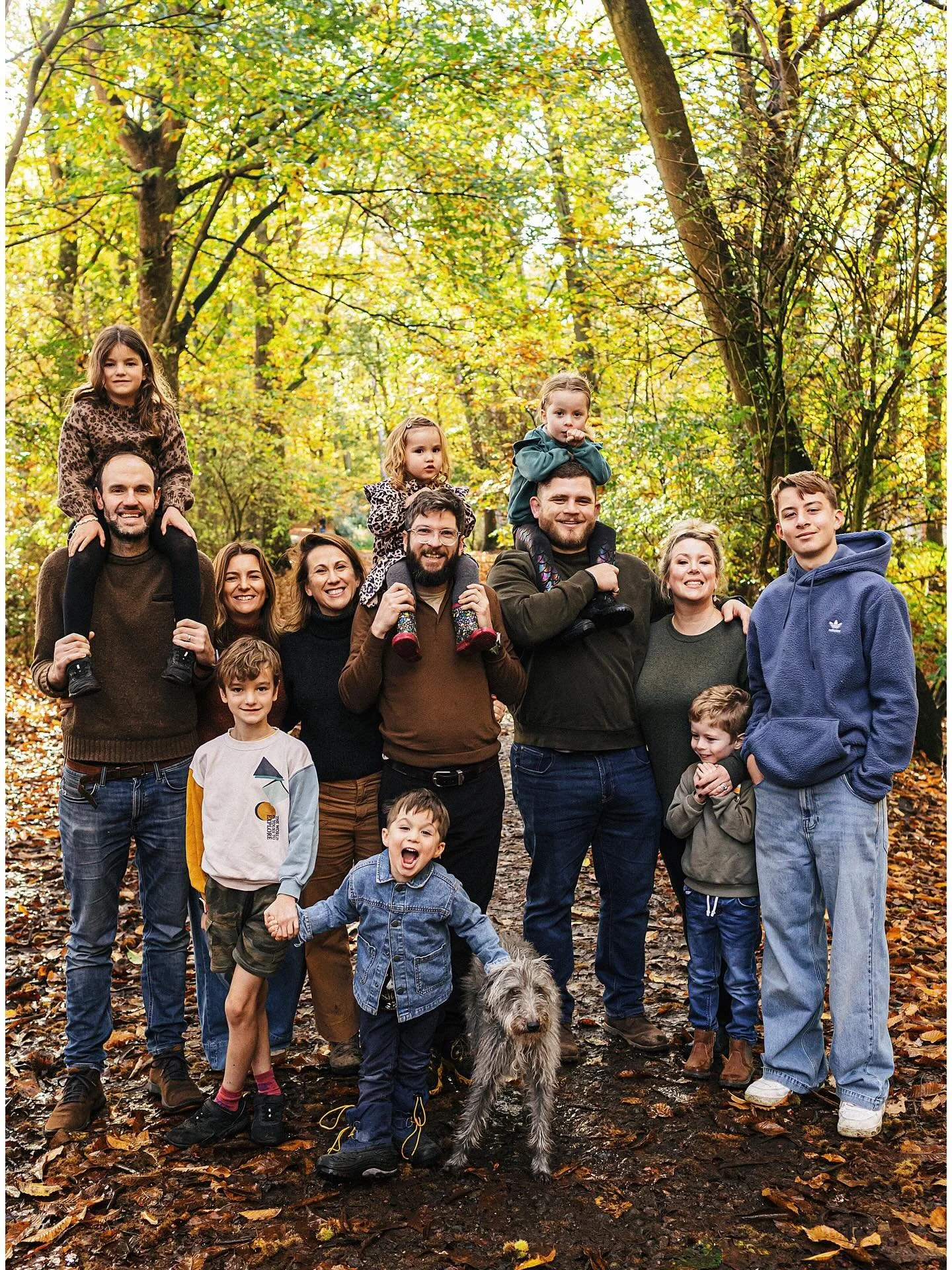 My family sessions can also be used to get some much needed family portraits with the extended family! These guys consisted of three siblings and their families and we managed to do all these combinations and more in a 25 minute mini session 😊