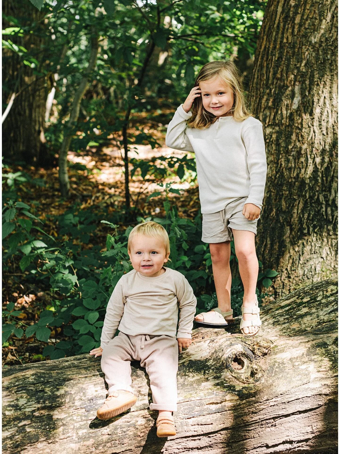 This weathers got me thinking of all the gorgeous outdoor family sessions I&rsquo;ve got booked in so far this year ☀️ I&rsquo;m taking a limited number of bookings after having our baby boy in December but I still have a couple of spaces left!