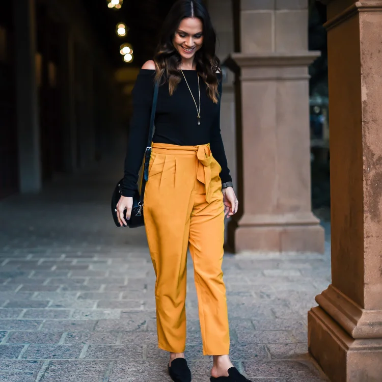 MEL_yellow_2.jpg