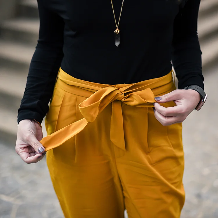 MEL_yellow_12.jpg