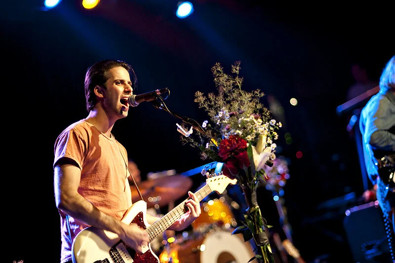 girls with no bunny at first avenue (and ghostmouth)