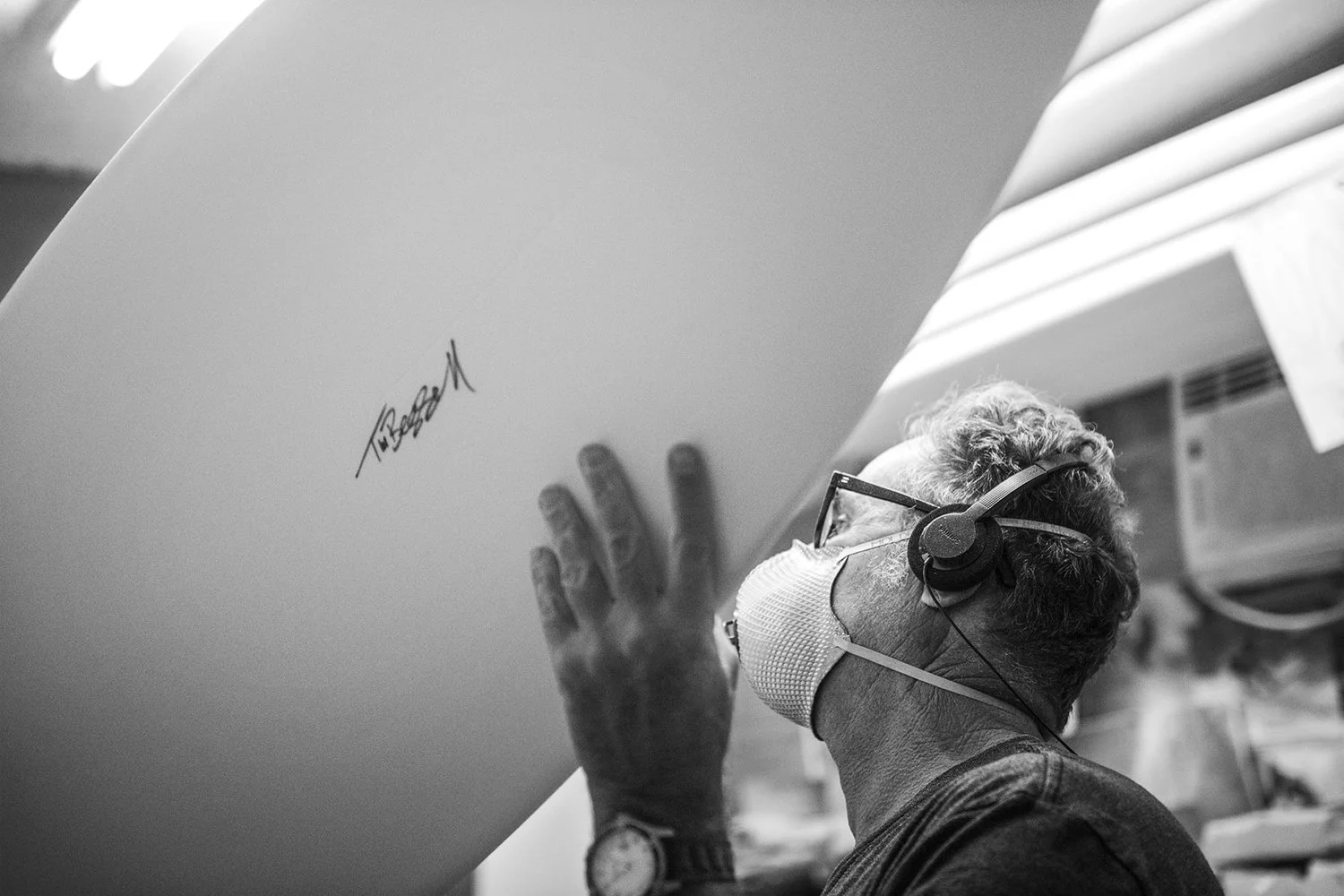 Tim-Bessel-surfboard-signature