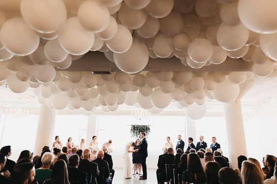 greenweddingshoes.com