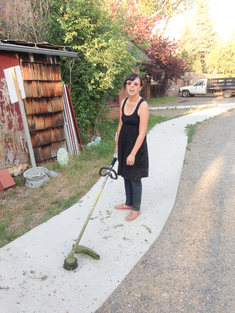 Community mindedness is part of the spirit of the experience, and everyone is responsible to chip in somehow. Obviously, Linda loved her chore.