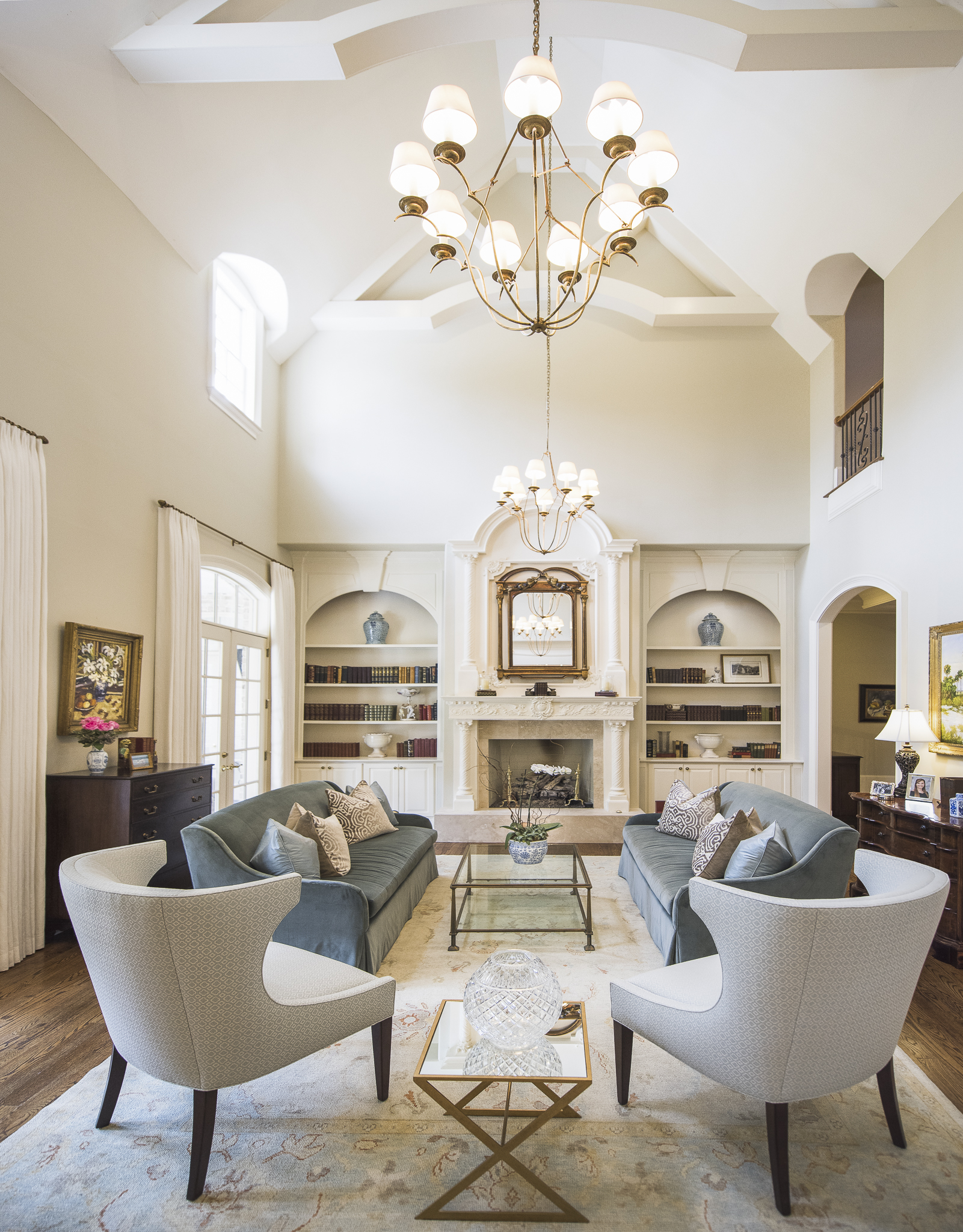 Contemporary living room, photograph by EnriqueSamson.com