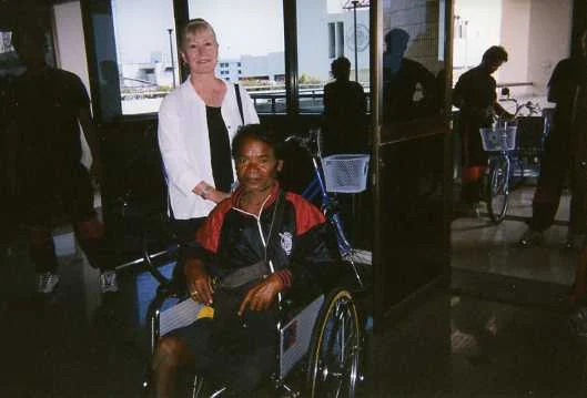 wheelchair002.jpg