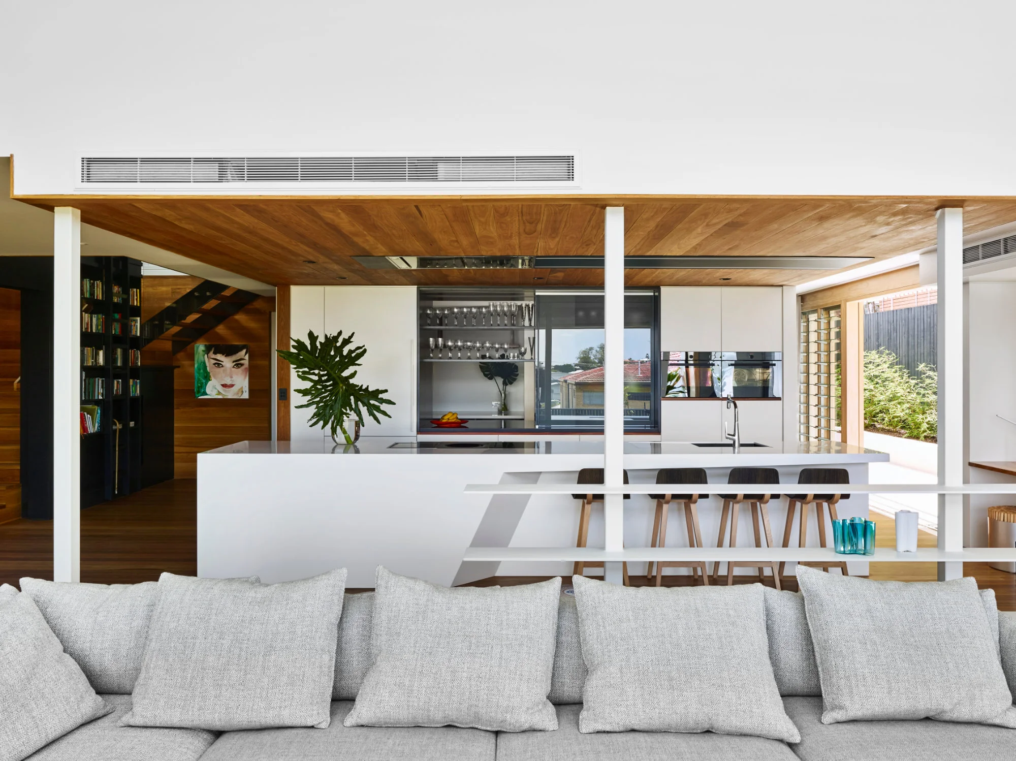  Architecturally designed living, kitchen and dining in New Farm, Brisbane 