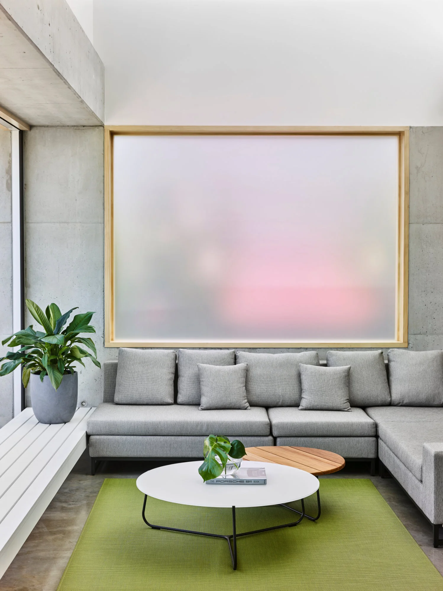  An architectural solution for connecting indoor and outdoor spaces in New Farm, Brisbane. 
