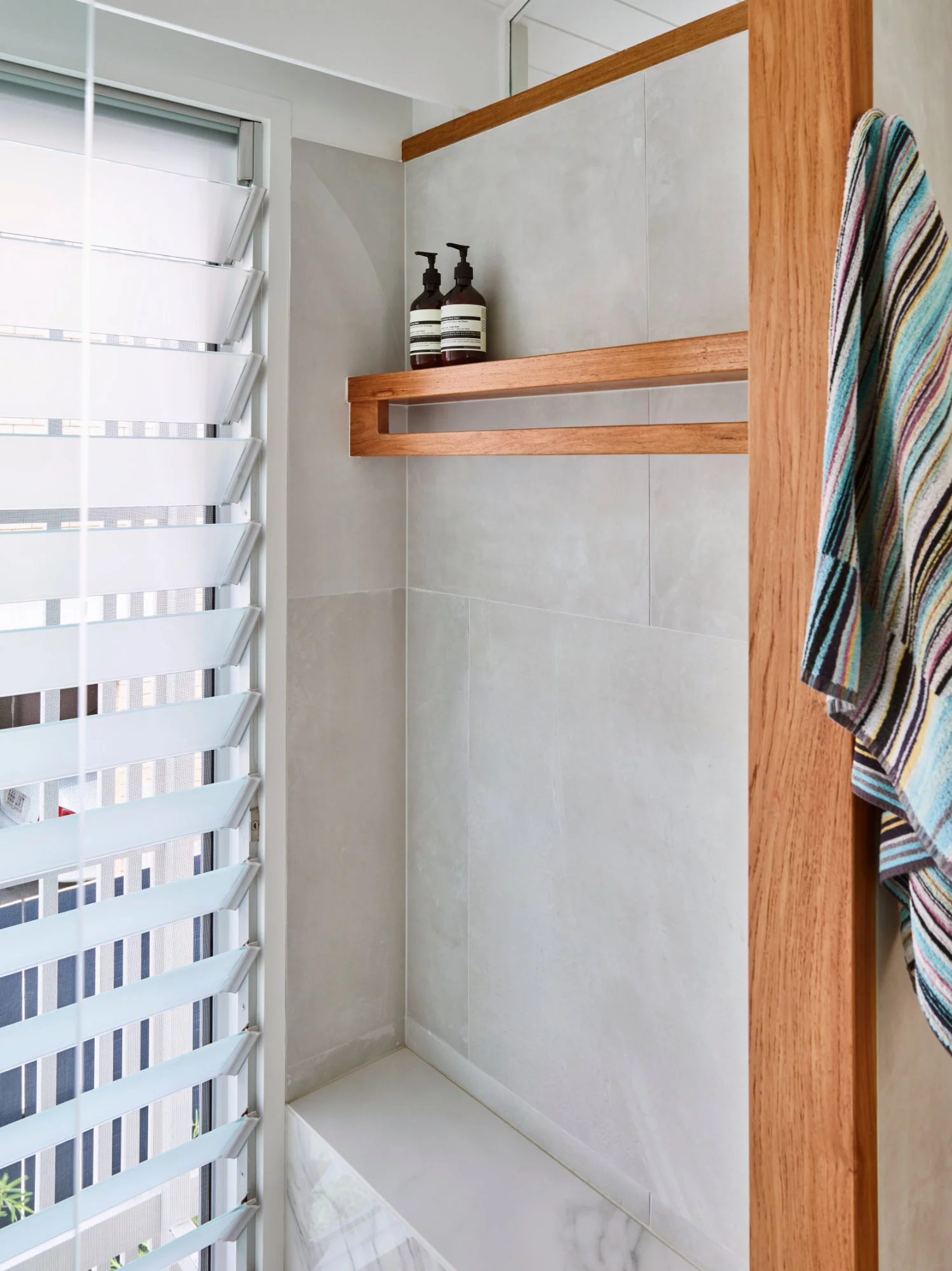  Sleek bathroom design - interior architecture  