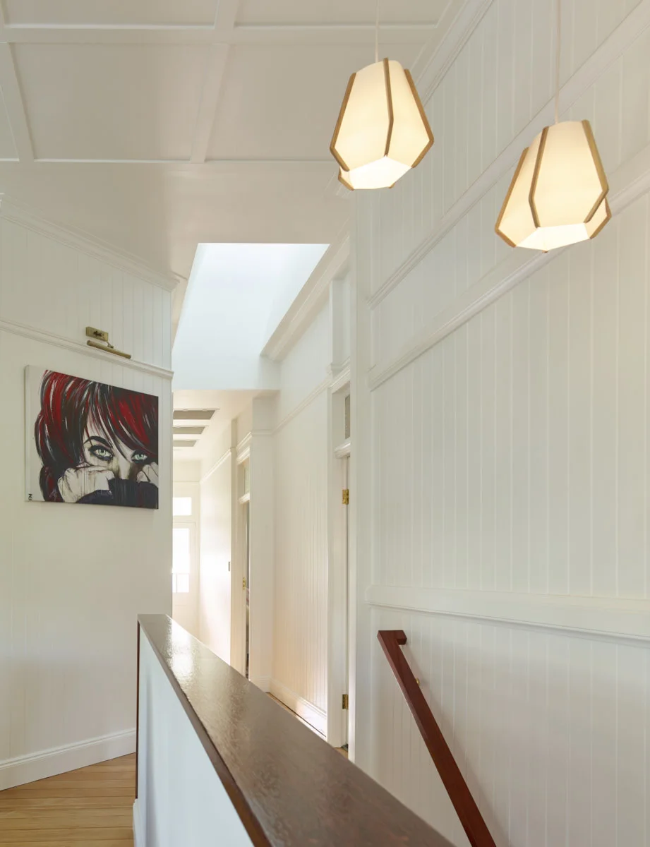  Interior architecture with light and bright touches. 