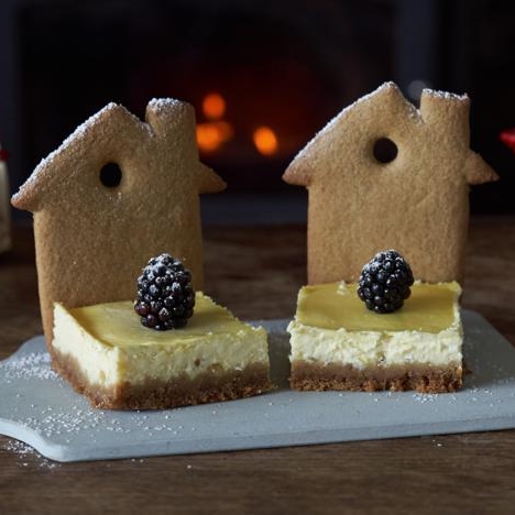 Gingerbread house cheesecakes