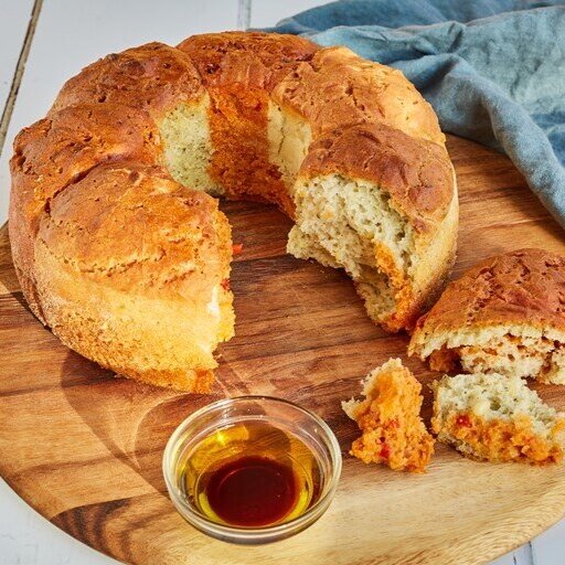 Tricolore pesto and pepper bread