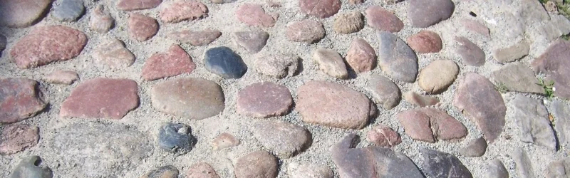 bunte rundstein-pflaster.jpg