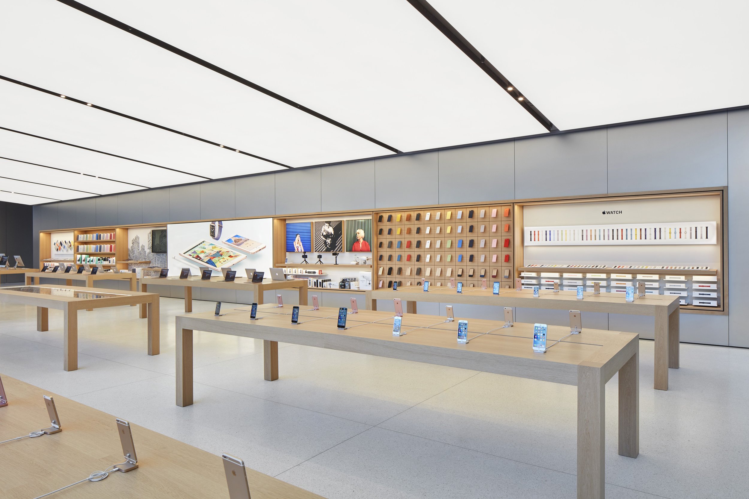 Apple: As a core member of the small team responsible for the concept and design of the Avenues , I was instrumental in the manifestation of the new face of Apple Retail. By leading concept and design for the iPhone Case window, the Apple Watch b