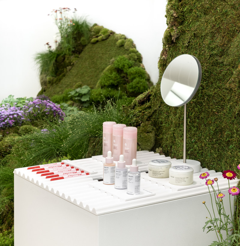 Glossier_Seattle-4_crop.jpg