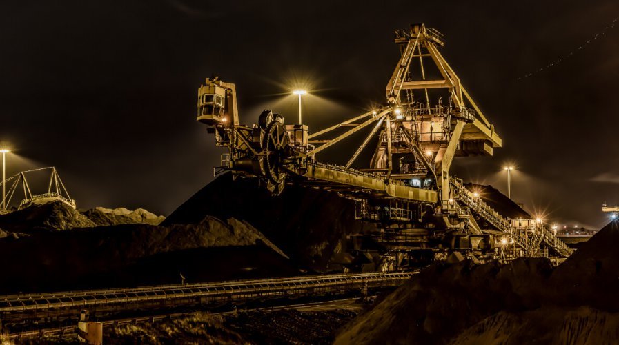 mining-e1510143752604-897x500.jpg