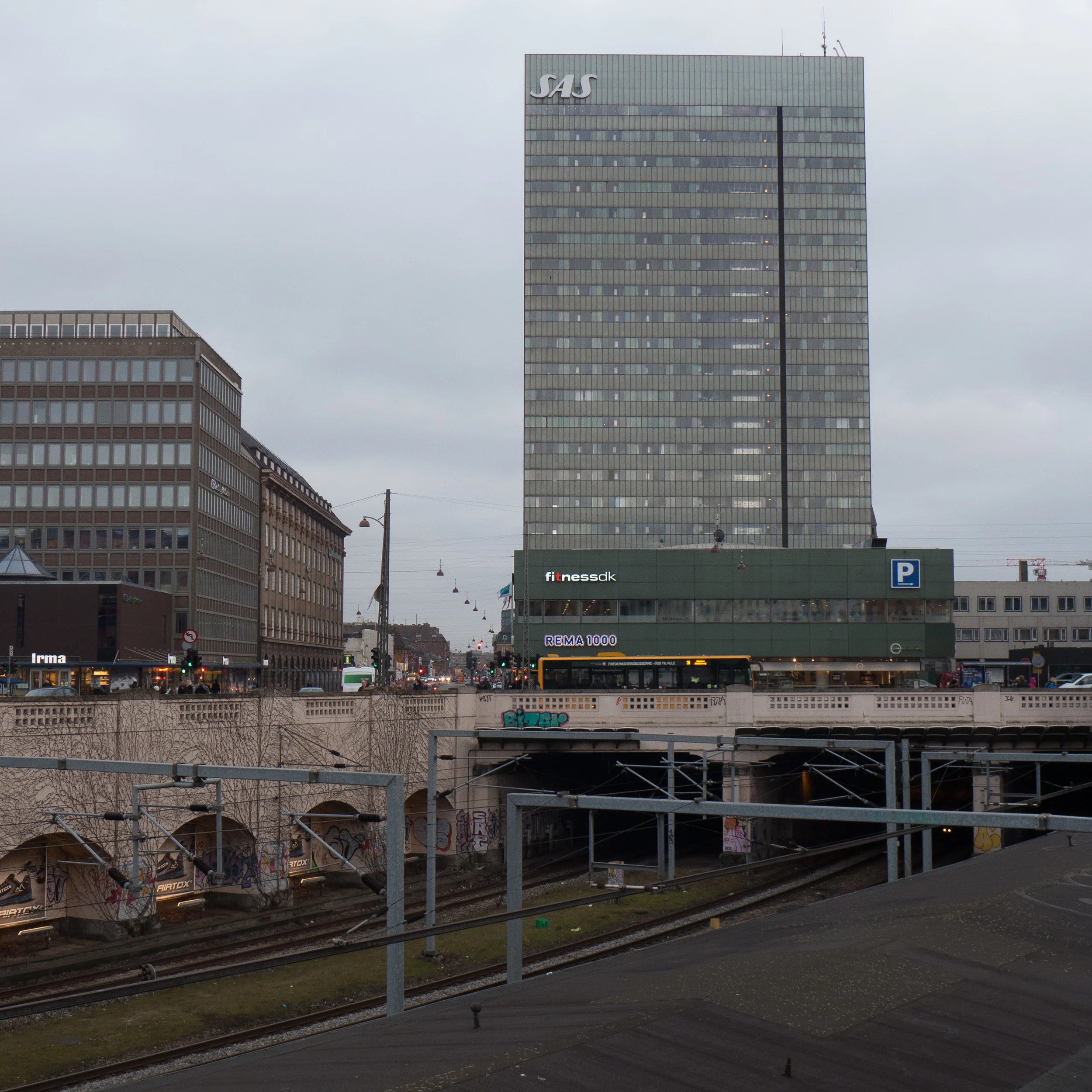 SAS Royal Hotel Copenhagen by Arne Jacobsen — danish architecture and design review
