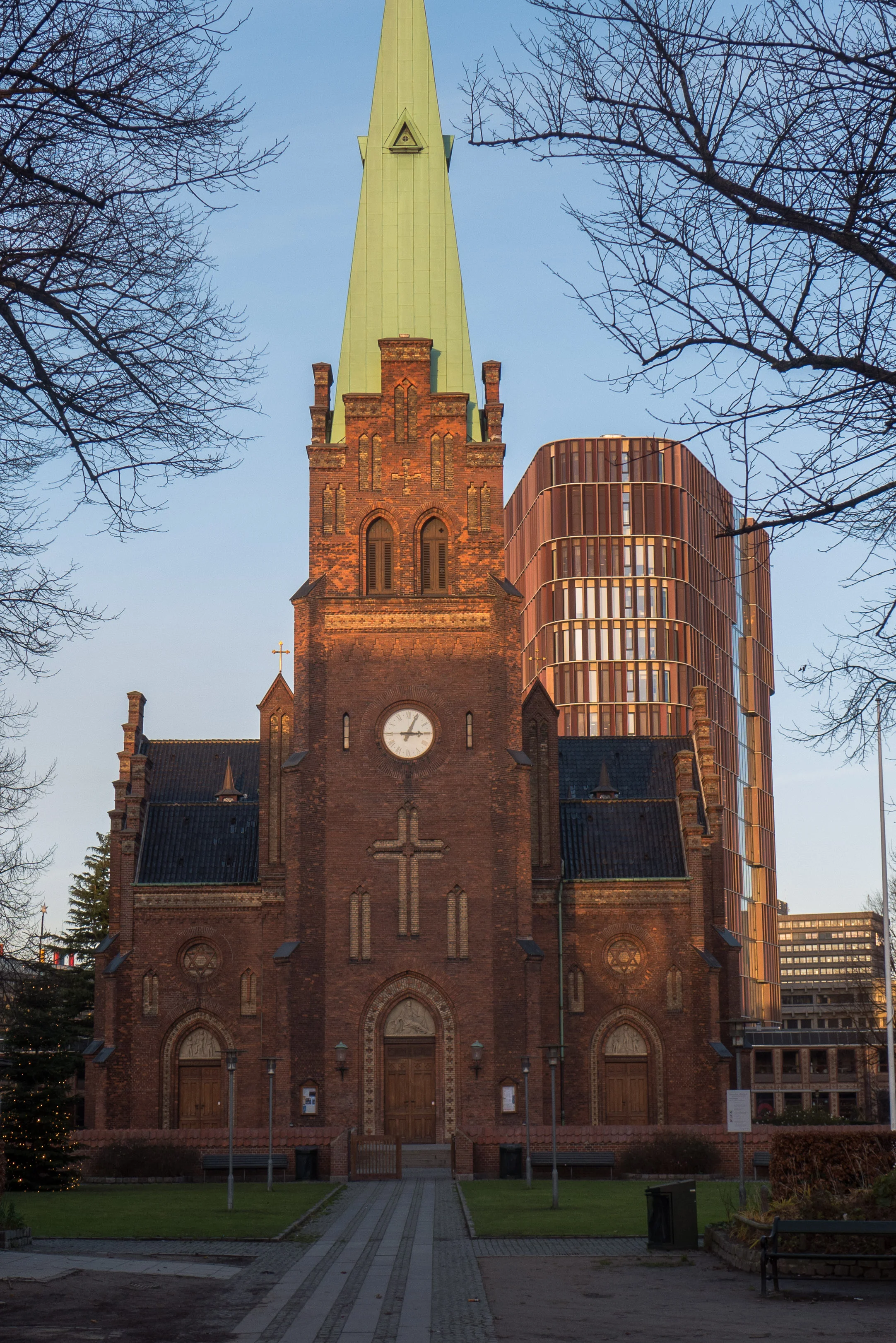 L1240587.jpg