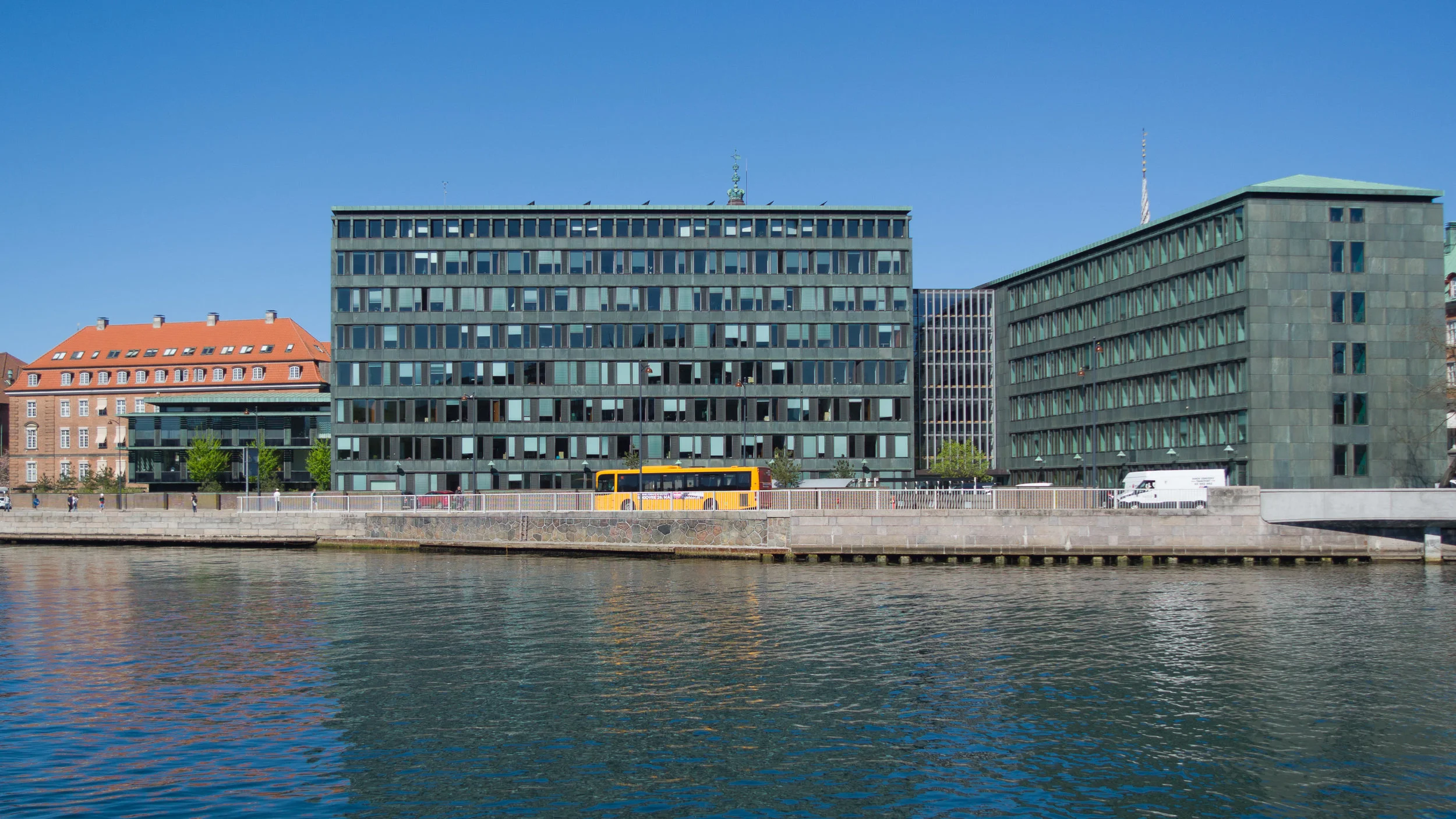 L1053935.jpg