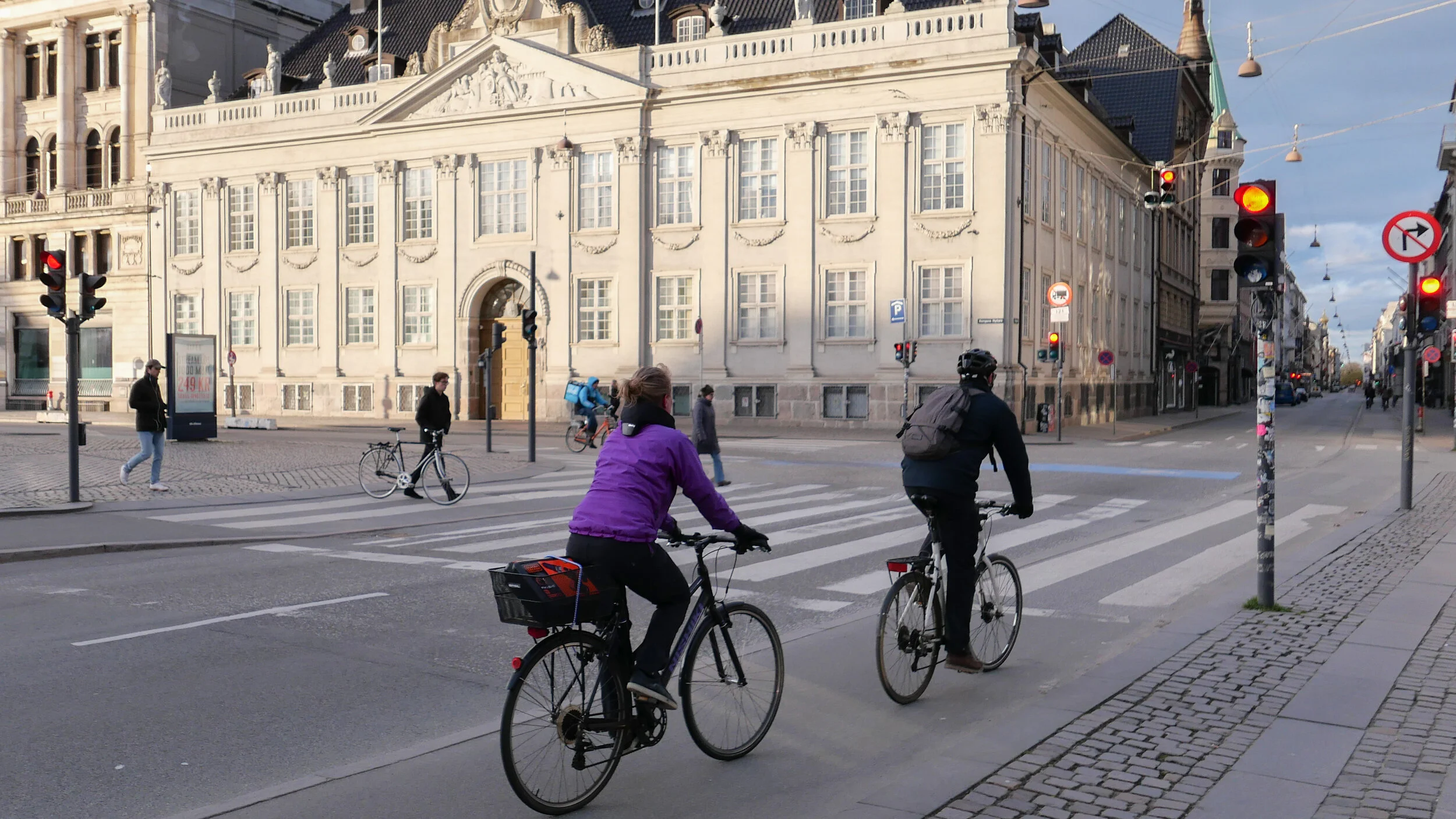 Copenhagen Directing And Protecting Cyclists In The City Danish 