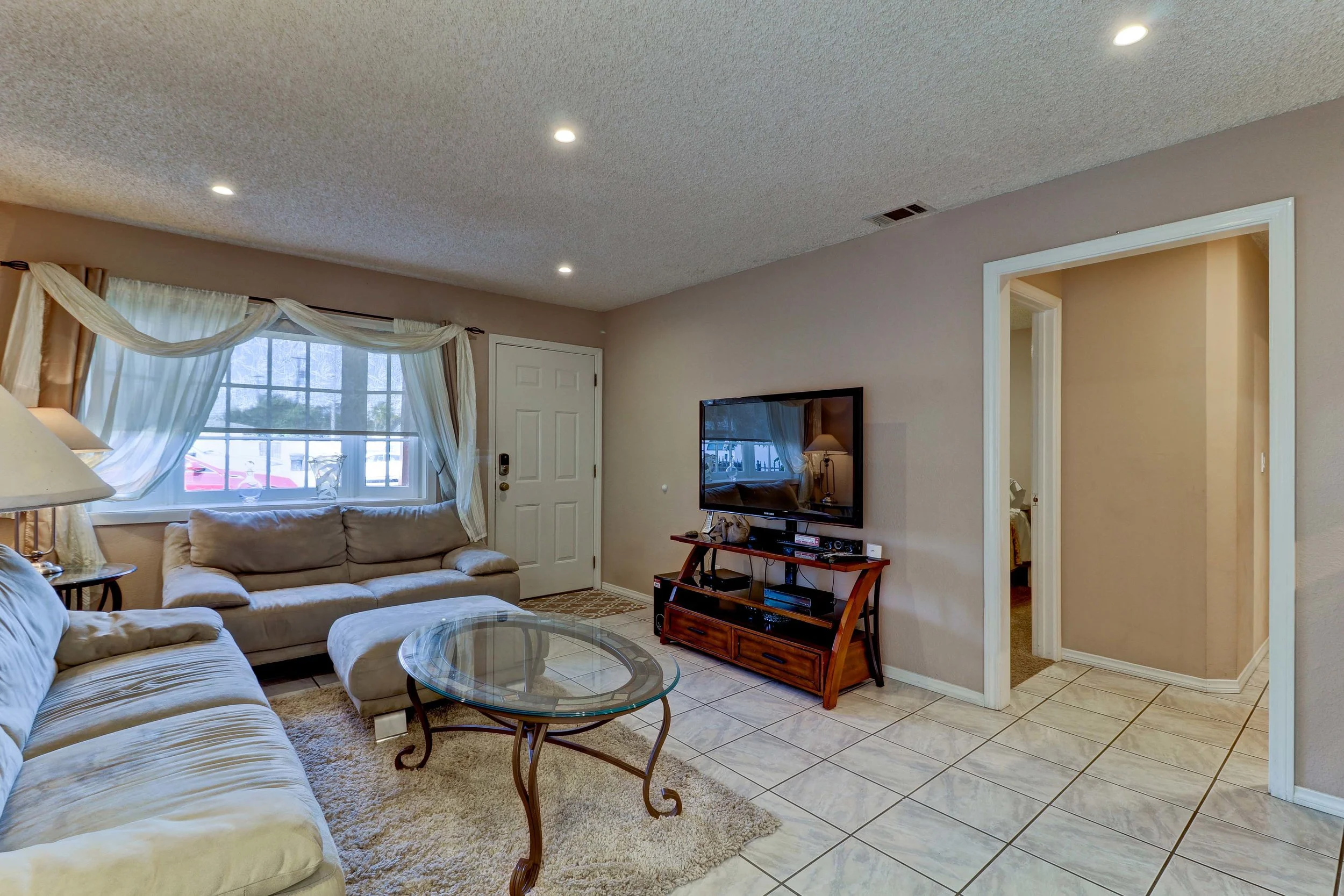 Sungrove_104.jpg