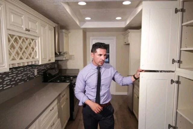 This impeccable, one-of-a kind home&nbsp; sits in the heart of San Juan Capistrano, minutes away from Downtown Mission San Juan. Property contains two full master suites with walk in closets. With nearly 1900 sq ft of living space, this model-perfect