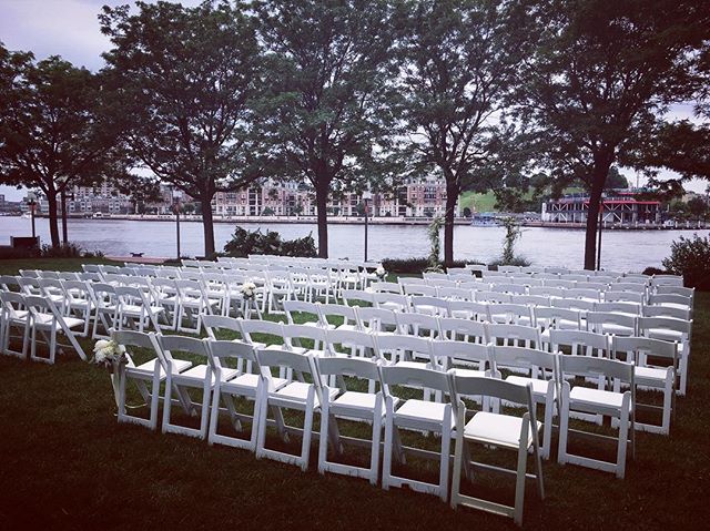 Waterfront ceremony! #tworiverschambermusic #stringquartet #marylandweddings