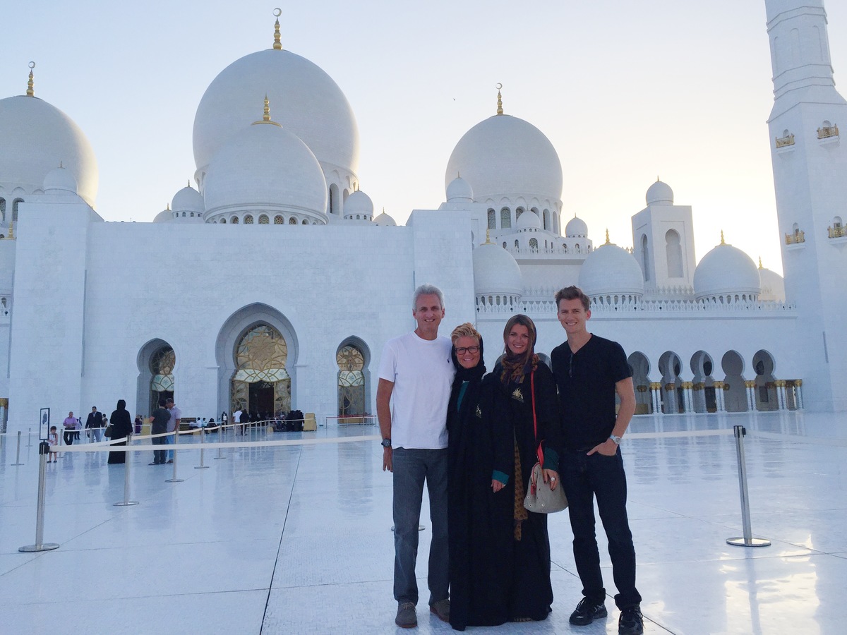 Guide to The Sheikh Zayed Grand Mosque - Do Things Solo