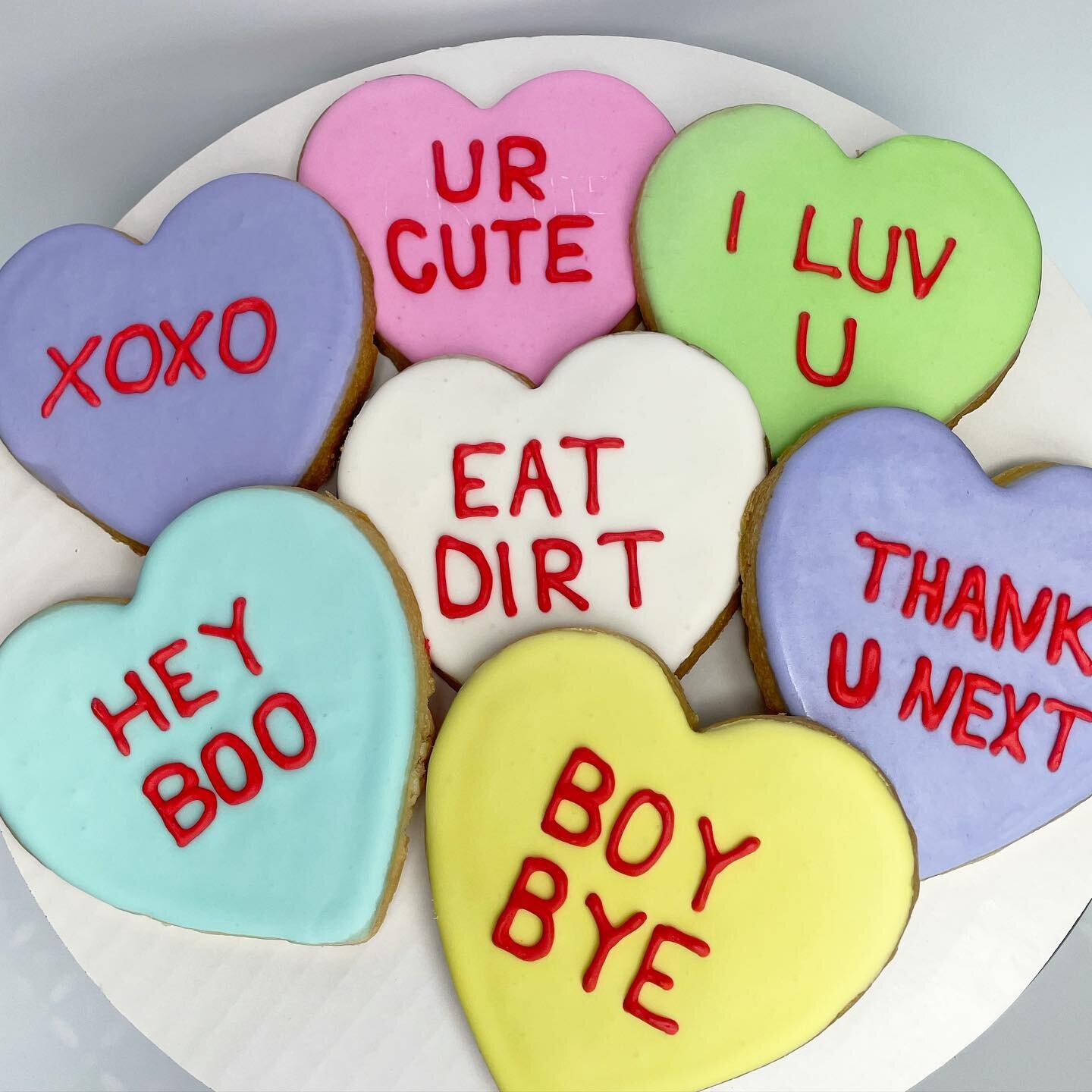 Nice mix of salty and sweet? 🤣
It&rsquo;s almost #valentinesday and these conversation heart sugar cookies are a delicious way to celebrate. 

#cookies #cookiesofig #cookiesofinstagram #sugarcookies #decoratedcookies #valentine #valentines #valentin
