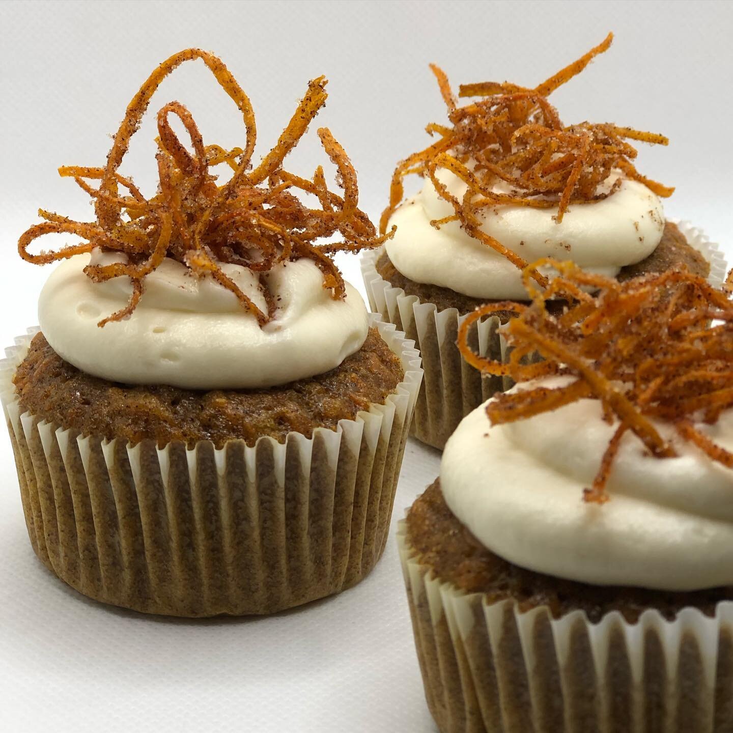 A personal favorite of mine: #carrot cupcakes! *drool*
Spiced carrot cake, apricot preserves, cream  cheese frosting and fried cinnamon carrots. THE best.

#cupcakes #carrotcupcakes #sweets #sweetsofinstagram #yummy #nomnomnom #cupcakesofinstagram #c