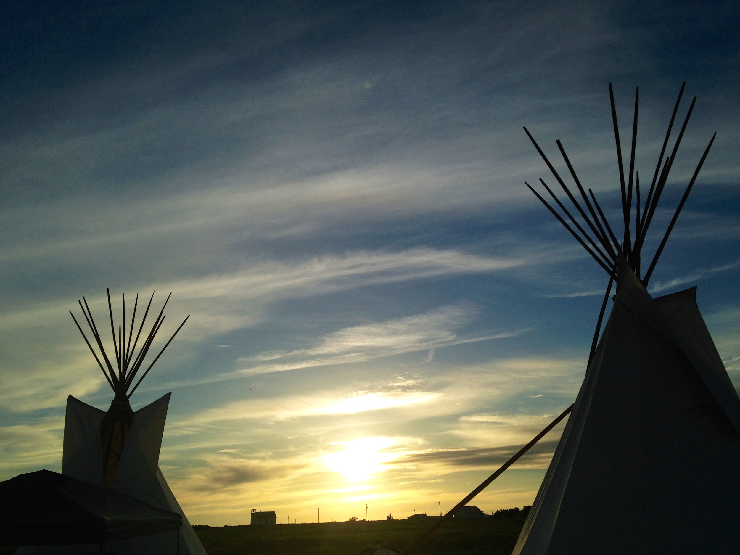 A glimpse into the past: Tipis in La Plant, at sunset (A. Gross, July 2014)