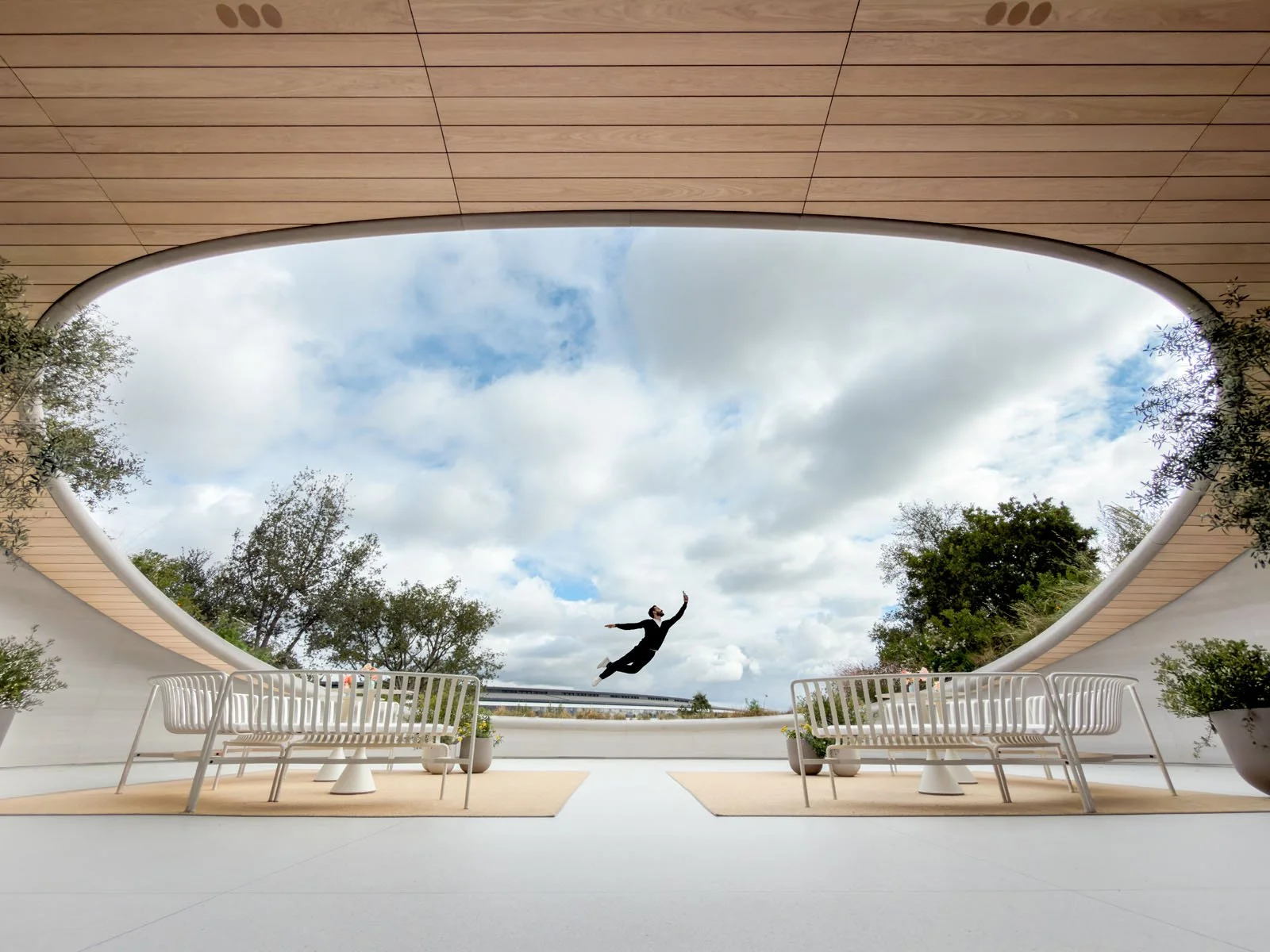 Apple_Park_Cupertino_2025_©_1-5.jpg