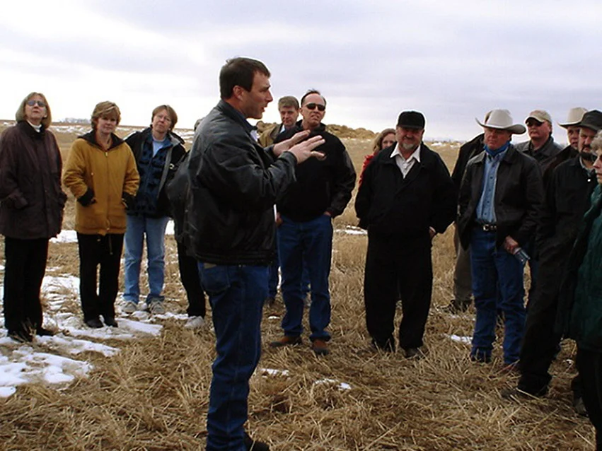 2005 Alberta March bus tour 011.jpg