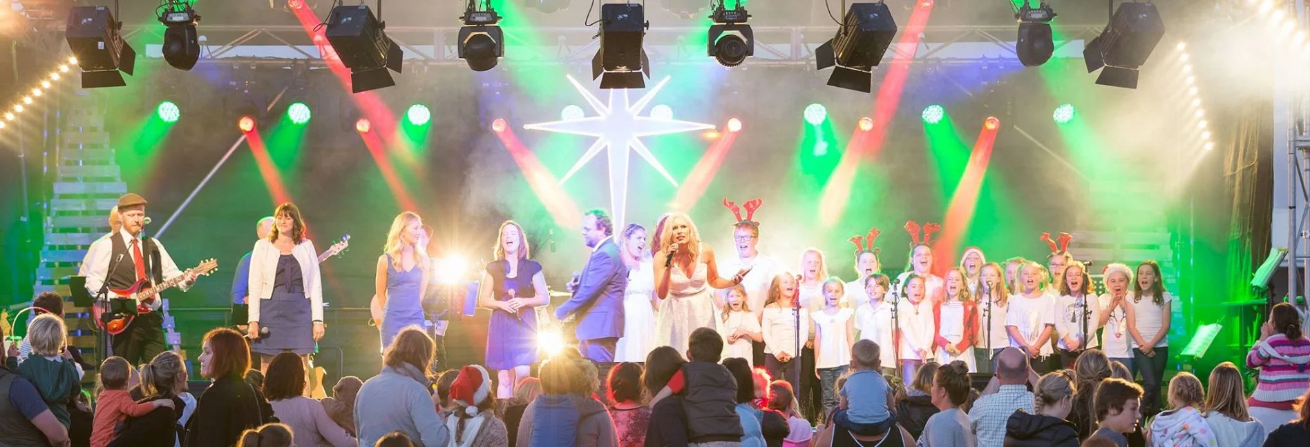 Carols under the stars 17.jpg