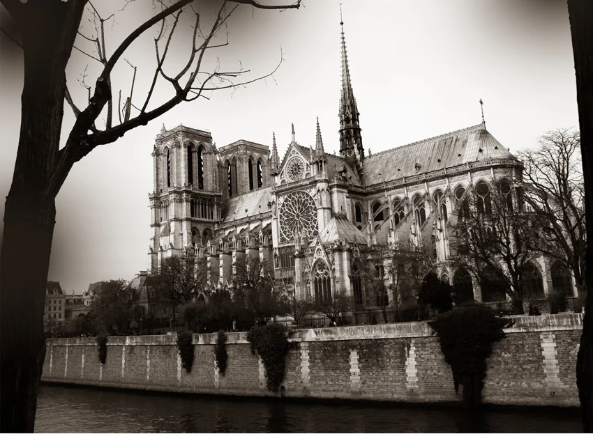 notre_dame_in_winter_ss.jpg