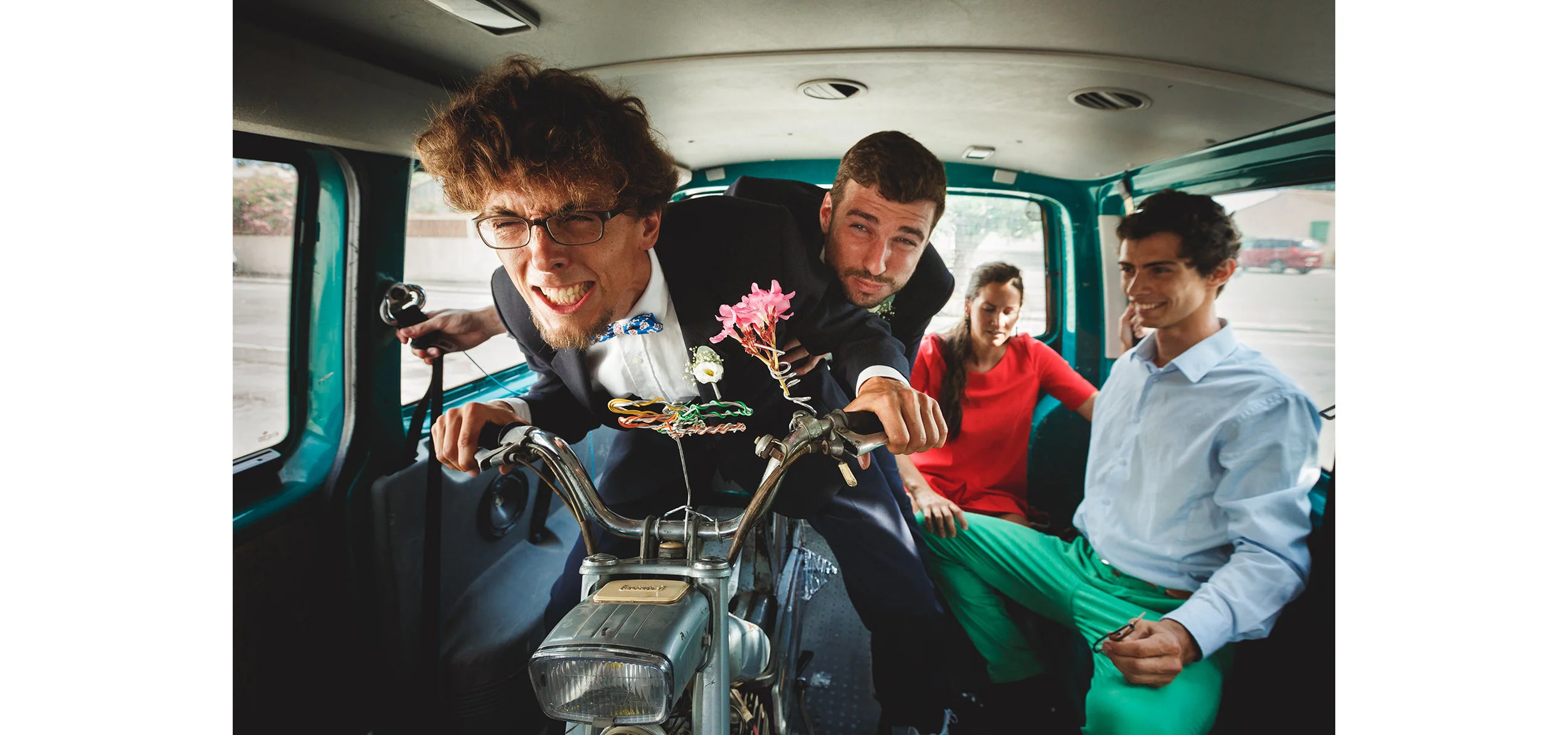 mariage-marseille-mobylette-04.jpg