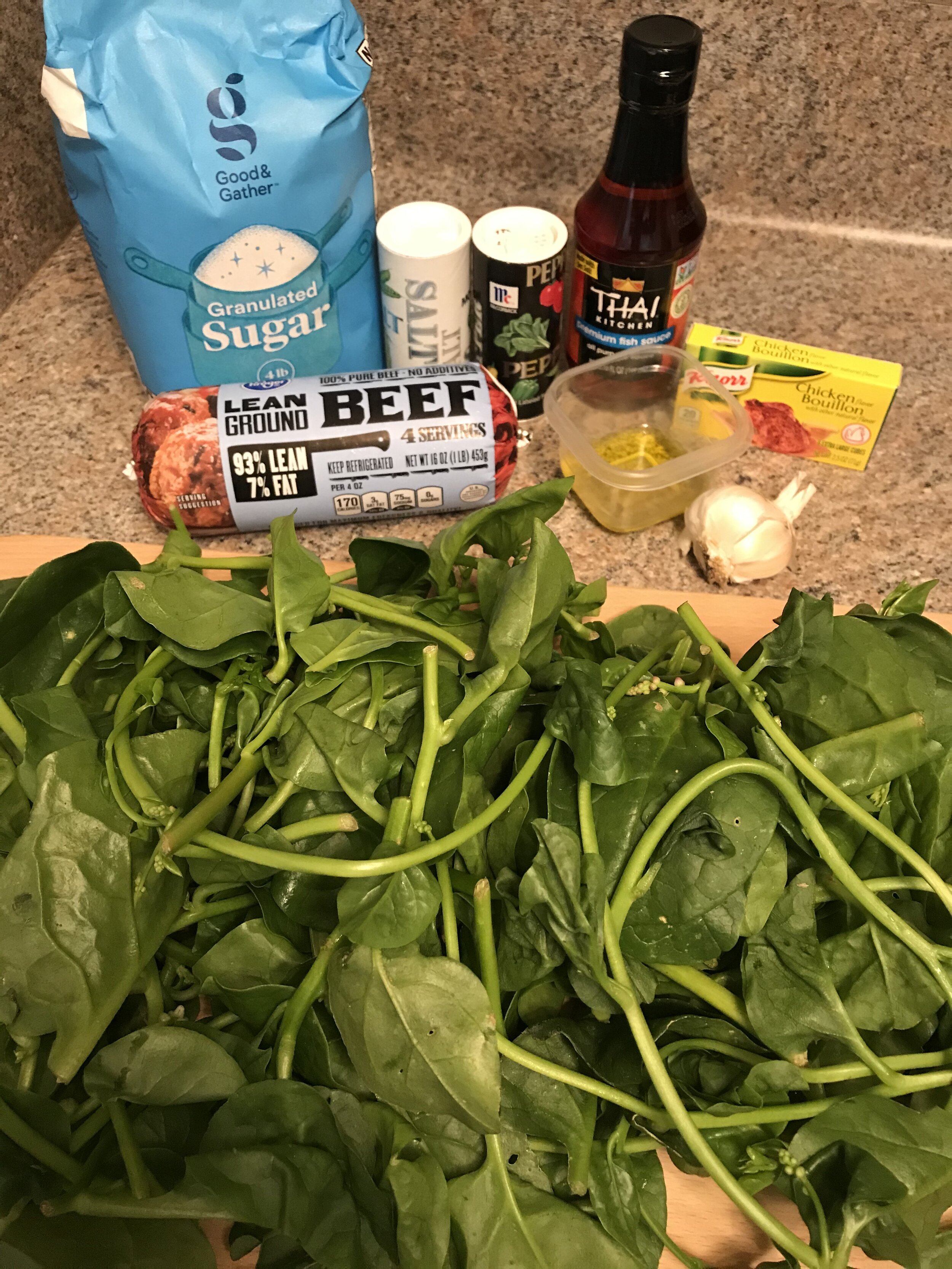 Vietnamese Malabar Spinach and Ground Beef Soup (Canh Mồng Tơi Nấu Thịt