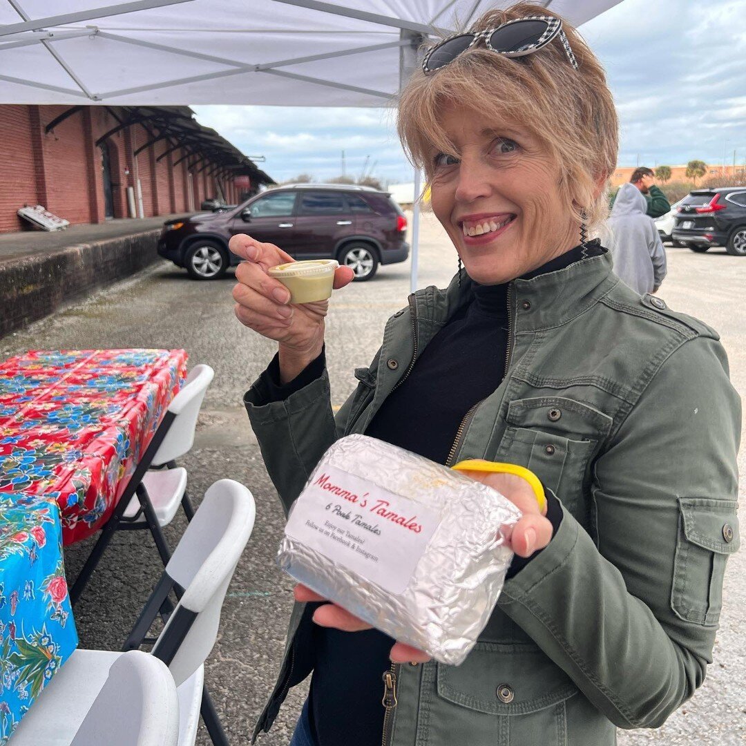 🎉 #GOFM Vendor Spotlight Alert: Momma's Tamales!
⁠
Momma's Tamales makes authentic handmade Mexican tamales from a secret family recipe, and we can't get enough of 'em. The black bean and spinach are what dreams are made of 😍
⁠
Founder, Ana Soria, 