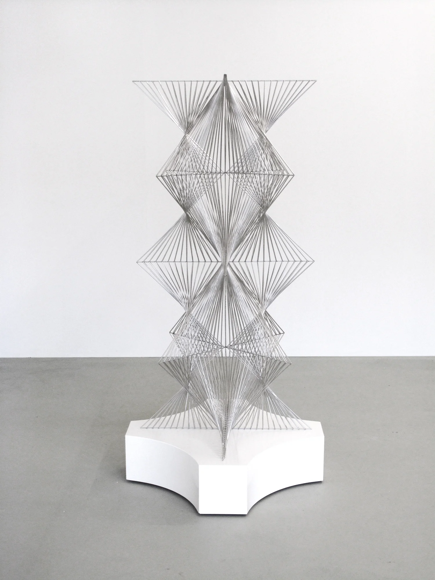 Timo Nasseri Allotropy_1_92x92x183 cm.jpg