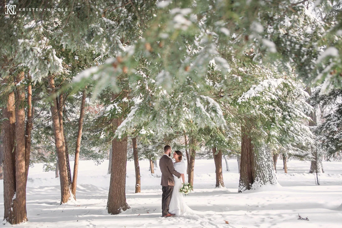 rustic-winter-wedding-ideas-08.jpg