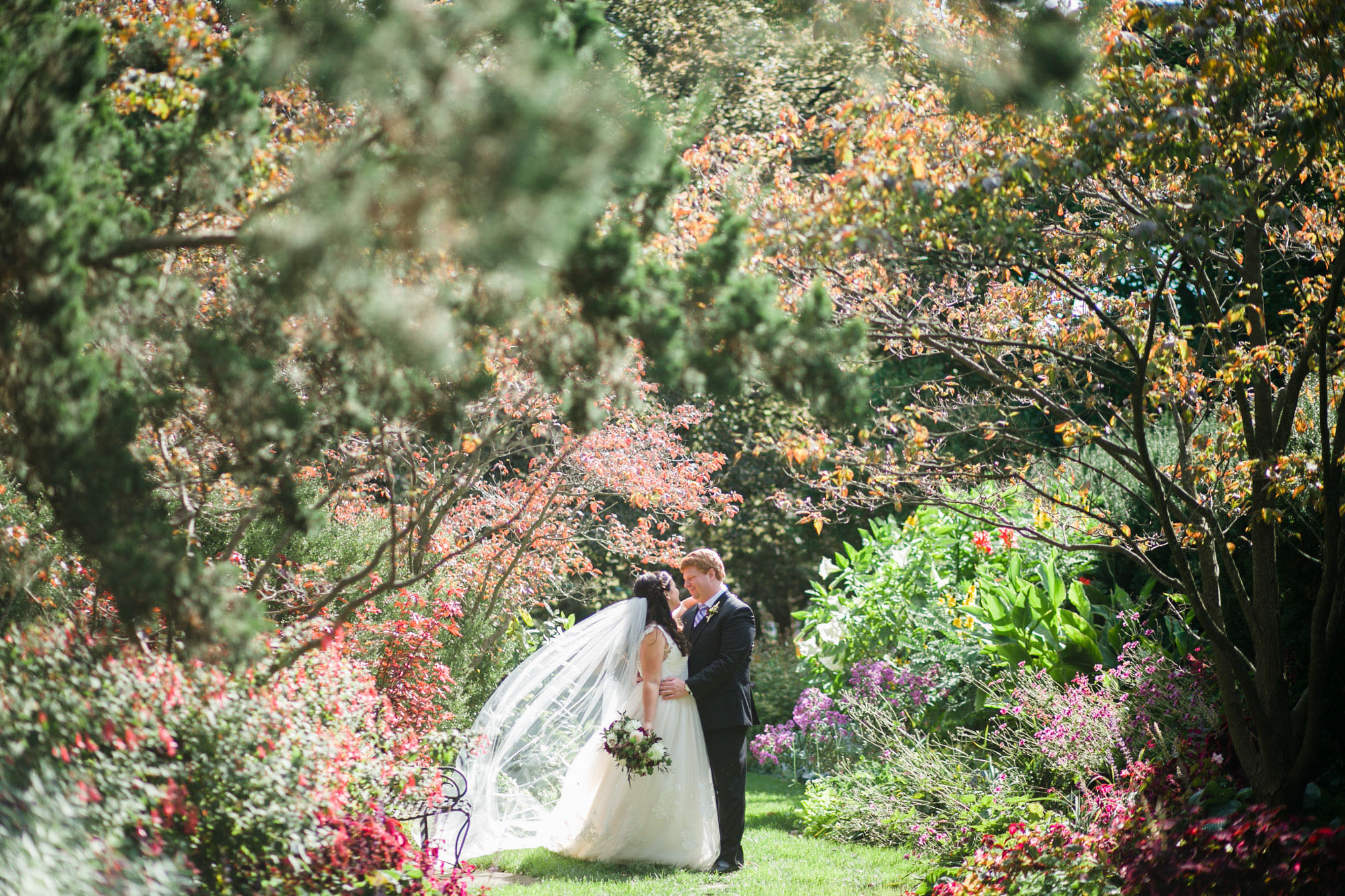 toledo-zoo-wedding-pictures-17.jpg