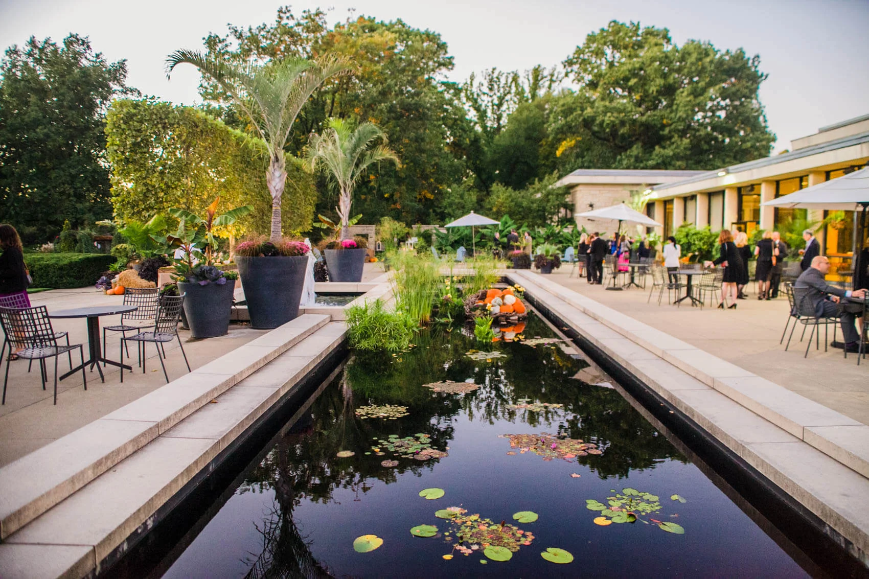 cleveland-botanical-garden-wedding-photos-94.jpg