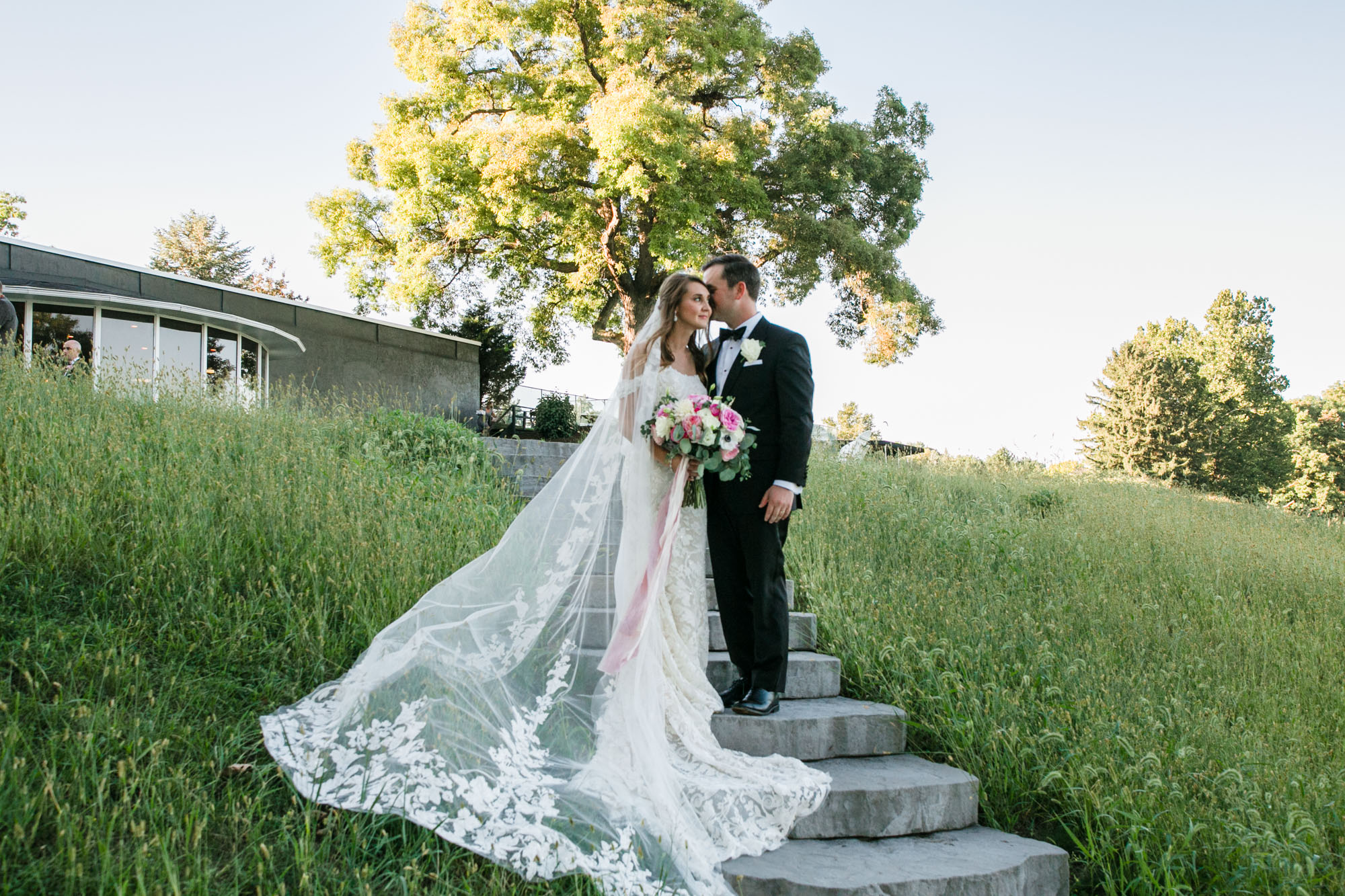 Toledo-country-club-wedding-photos-149.jpg