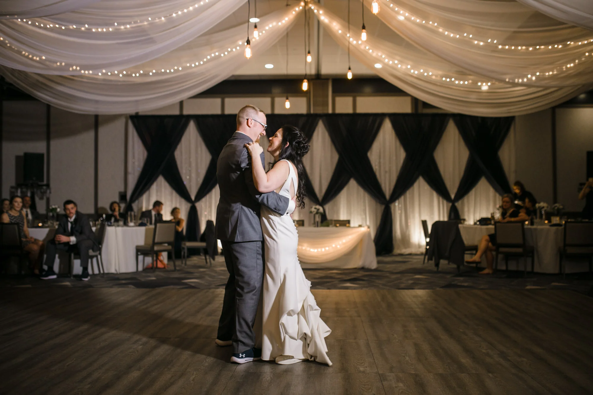 renaissance-hotel-toledo-wedding-140.jpg