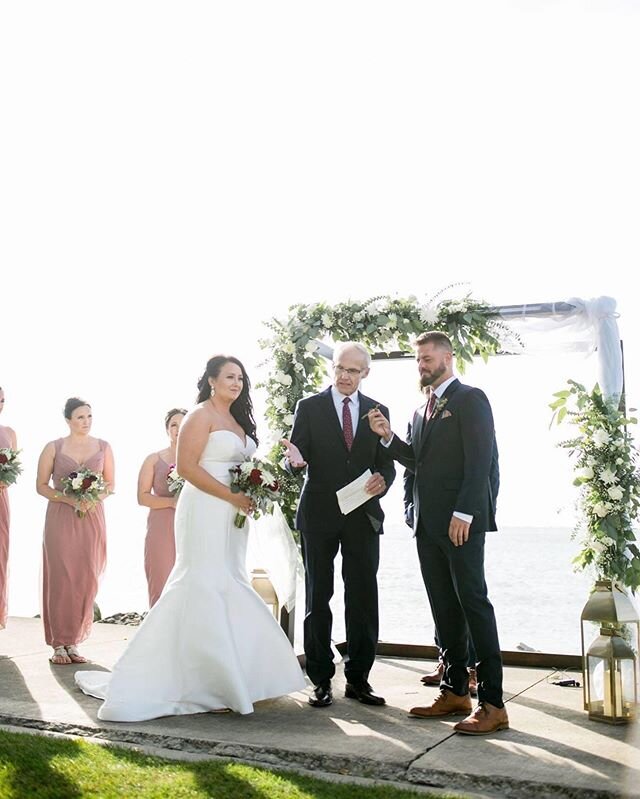 Love Catawba Island, can&rsquo;t wait to go back! What a beautiful day it was for Emily and Jeff, one of the coolest, most laid-back couples! .
.
.
.
 #kristennicolephotography #bride #weddingphotography #toledo #lifestylephotos #weddingphotographyid