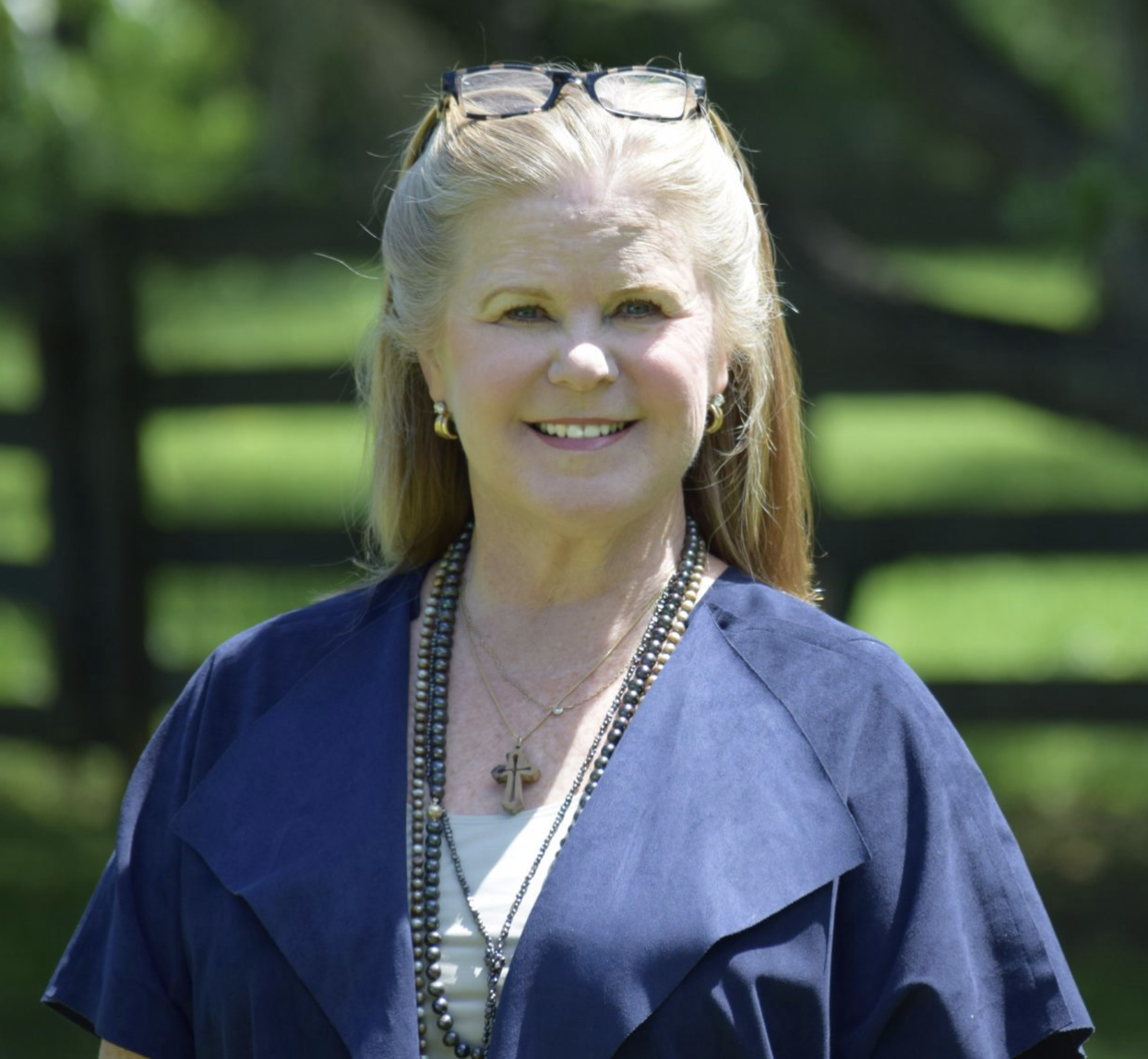 SUE BELL COBB (D)